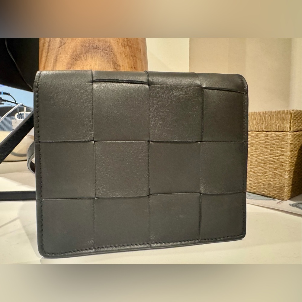 Authentic Bottega Veneta Unisex Mini Cassette Crossbody-Black